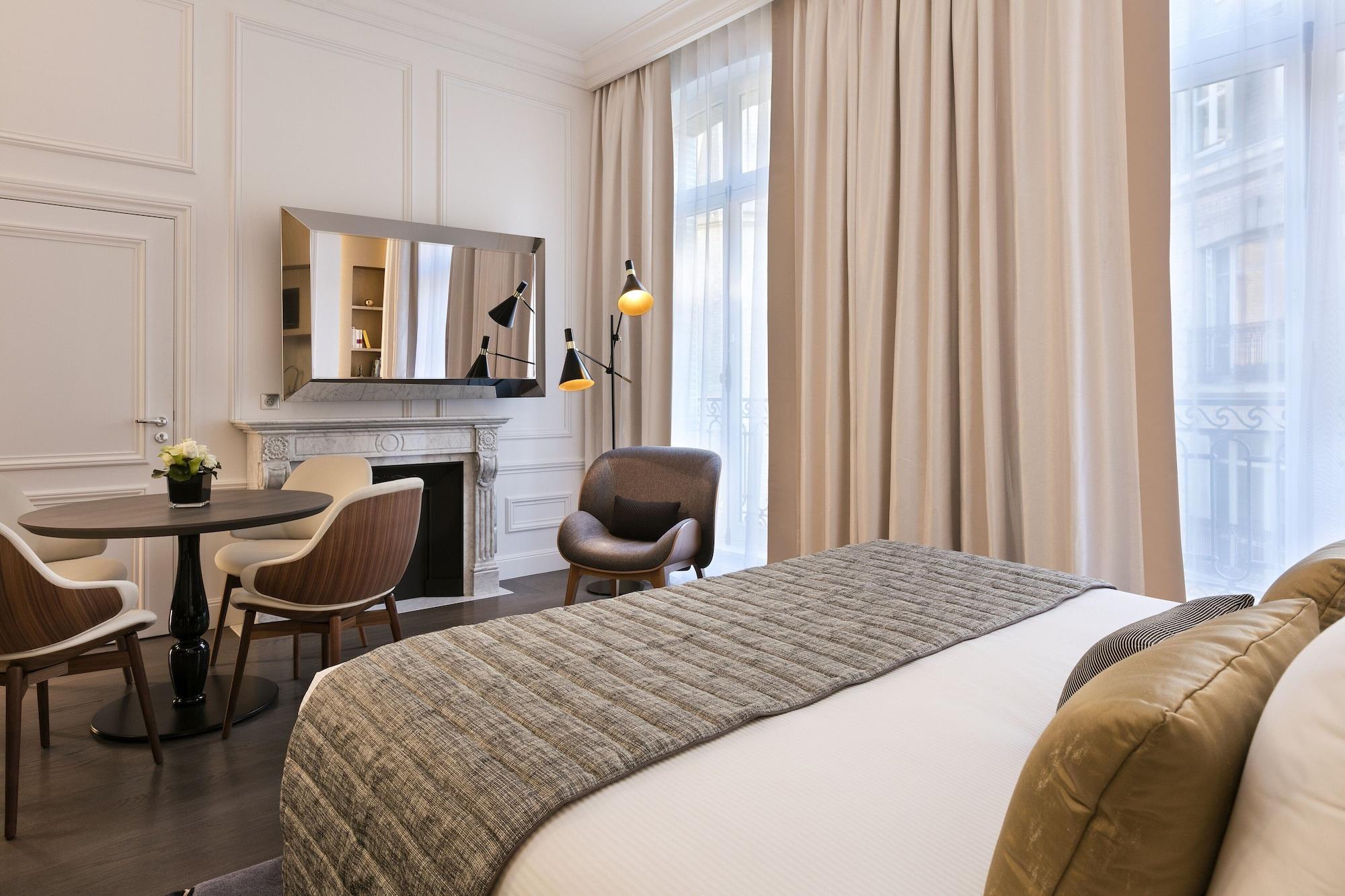 La Clef Champs-Elysees Paris By The Crest Collection Eksteriør bilde A room at the hotel