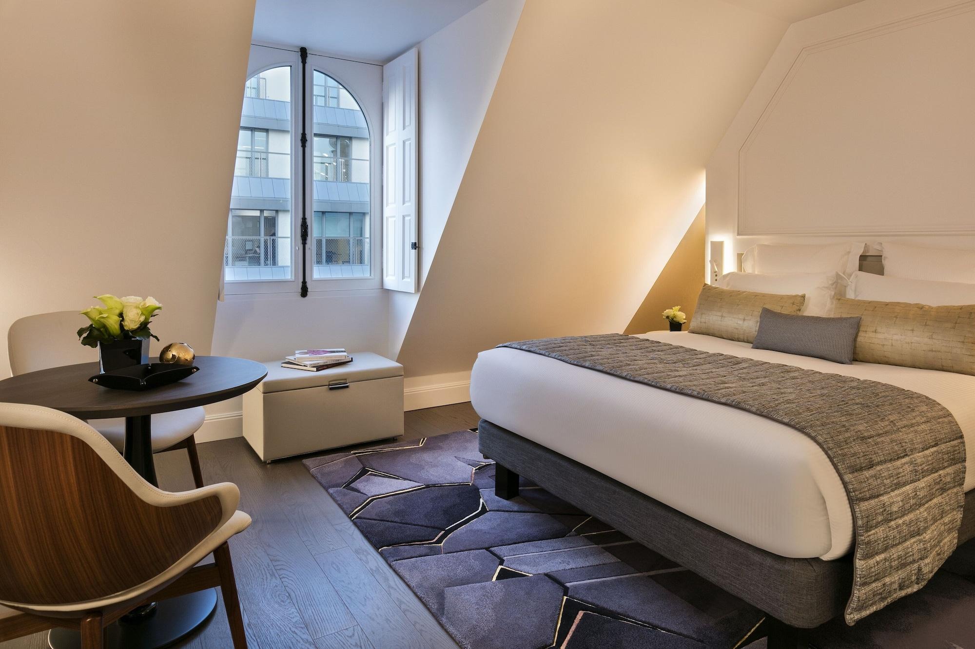La Clef Champs-Elysees Paris By The Crest Collection Eksteriør bilde A room at the hotel