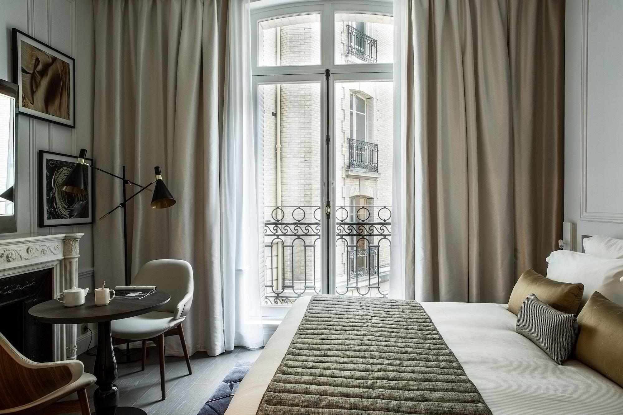 La Clef Champs-Elysees Paris By The Crest Collection Eksteriør bilde A room at the Hotel de Matignon